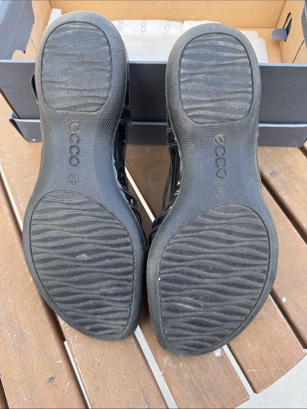 Ecco Black Patent Leather Strappy Slingback Sandals